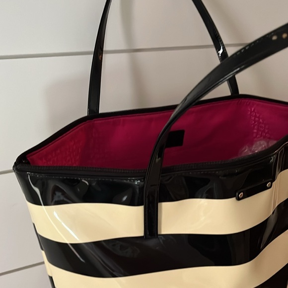 KATE SPADE New York Penn Valley Sophie tote bag - Picture 3 of 8